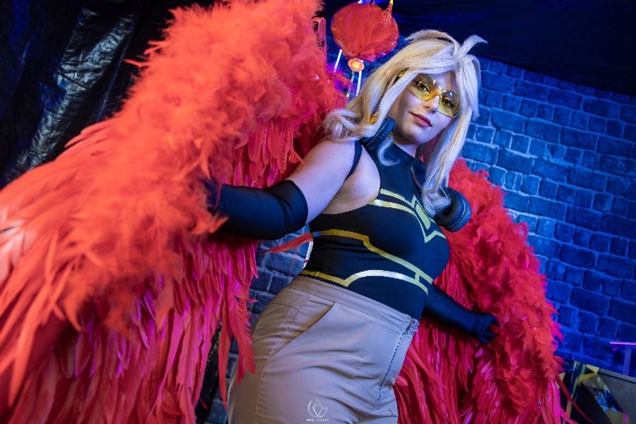 Auresmith - Hawks Genderbend
