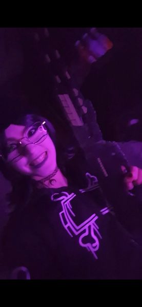 Twilight_cosplay - Uzi doorman 