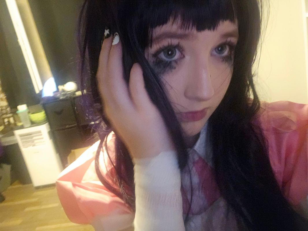 Mal0riexx – Mikan Tsumiki 🖤