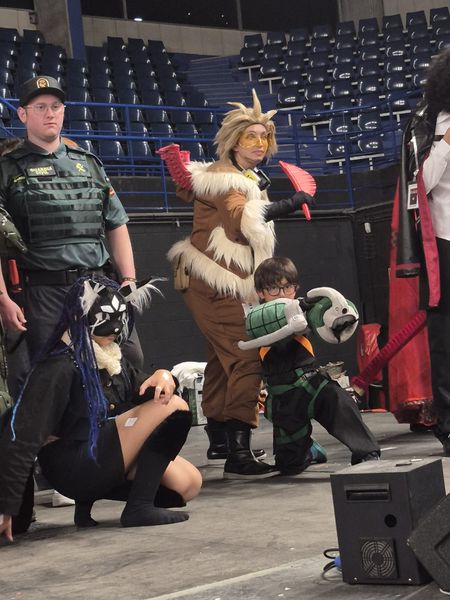Marie_co - Hawks et mini bakugo