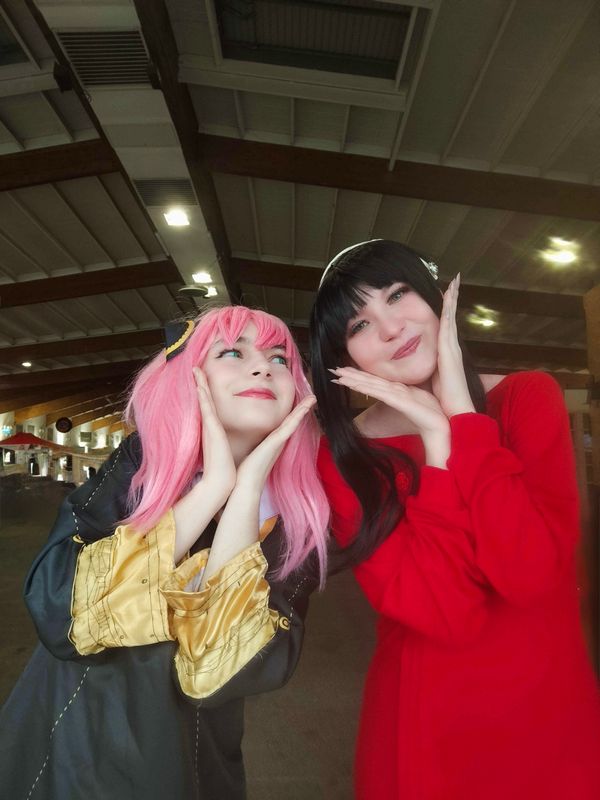 Leonie_flavignie – Yor et anya 