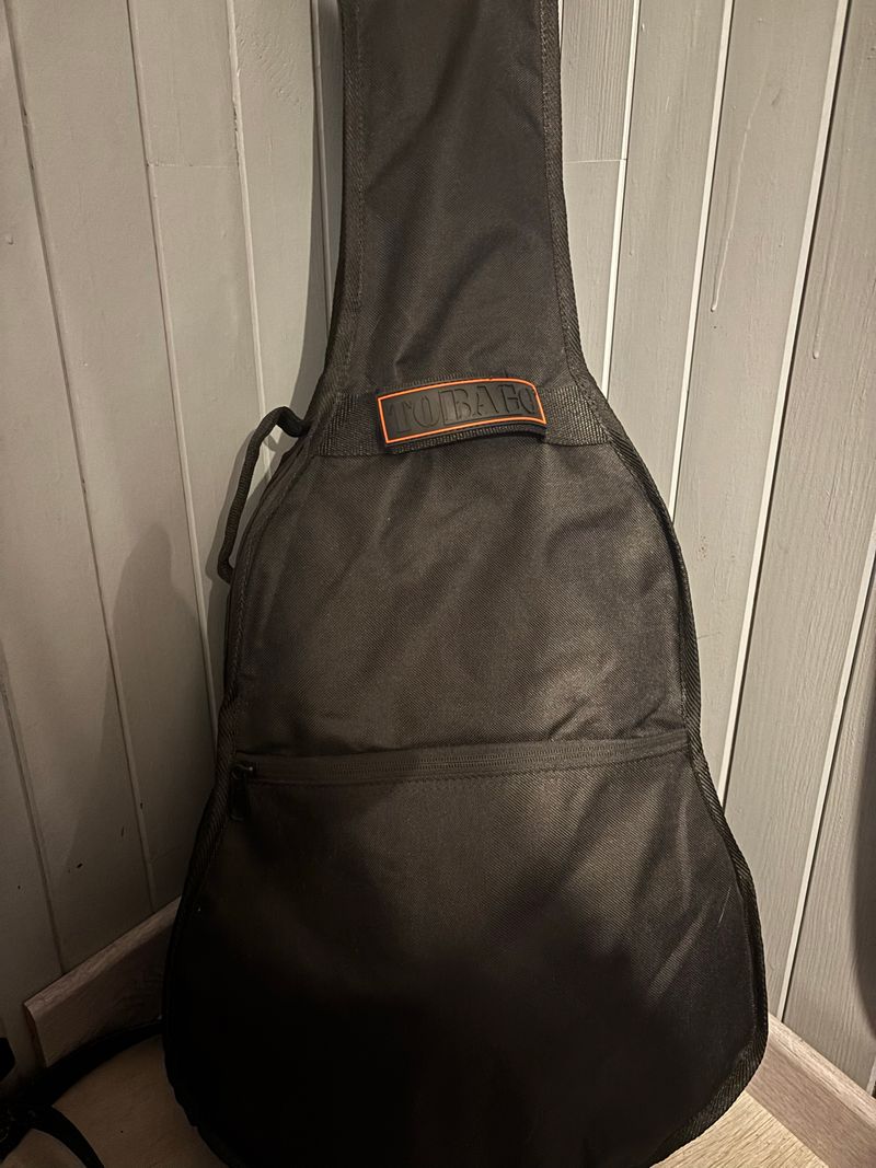 Ai.cosplay – Guitare (Bocchi)