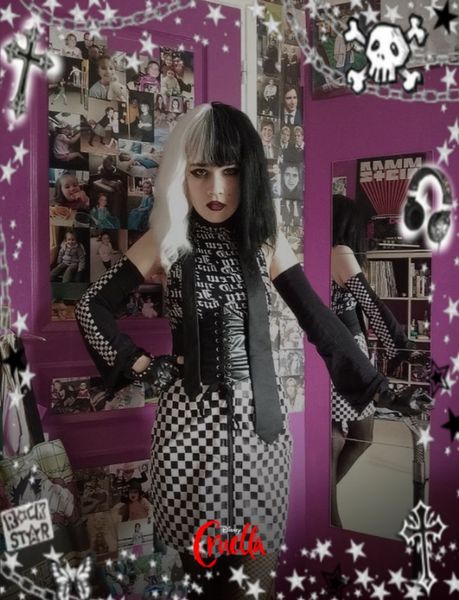 Phoenix._.cosplay - Cruella