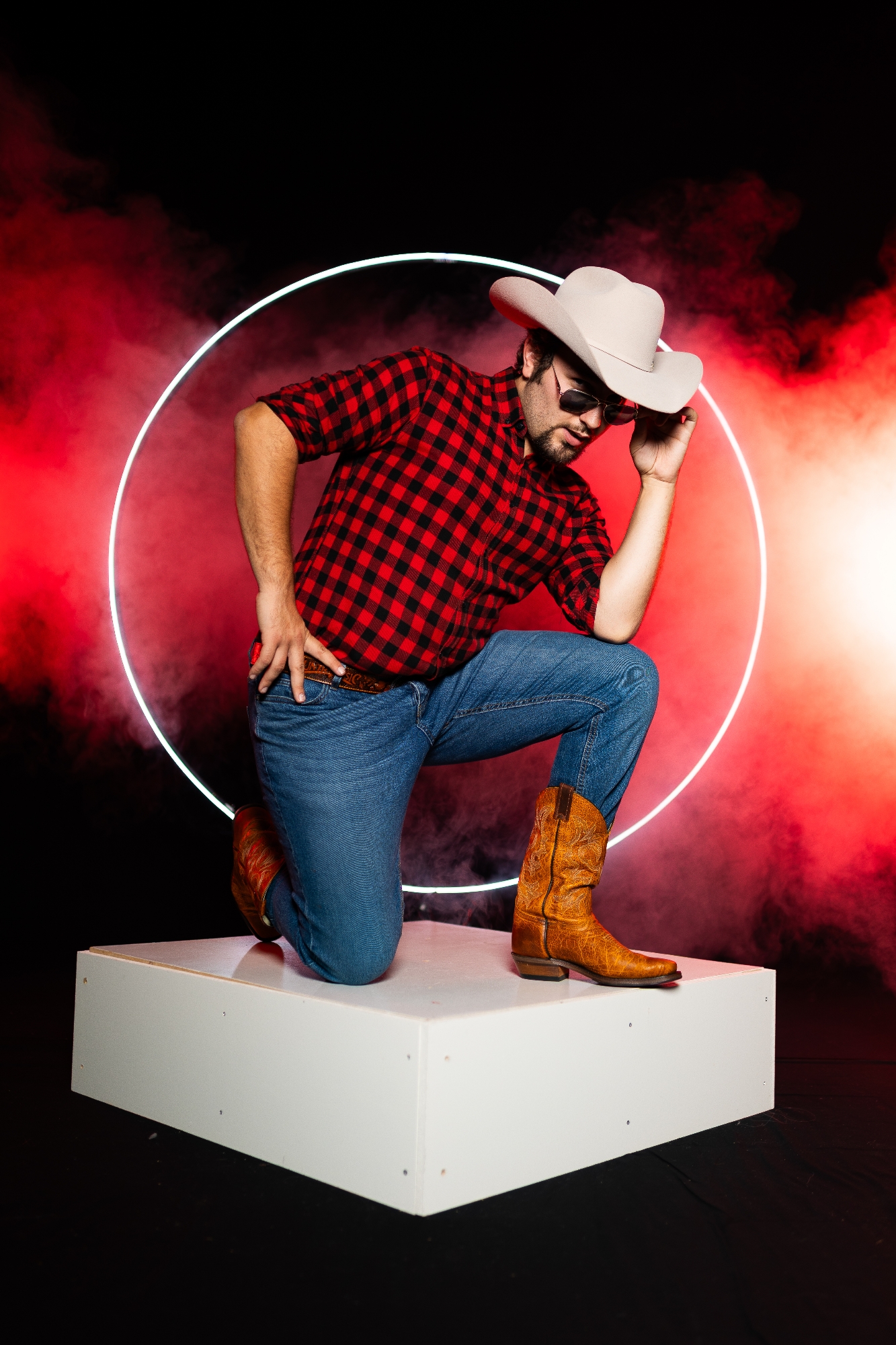 Johnson McEndchiz - Photo 1