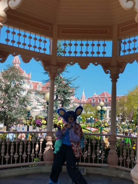 Une_fan_de_fnaf02 - Stitch  Disneyland P