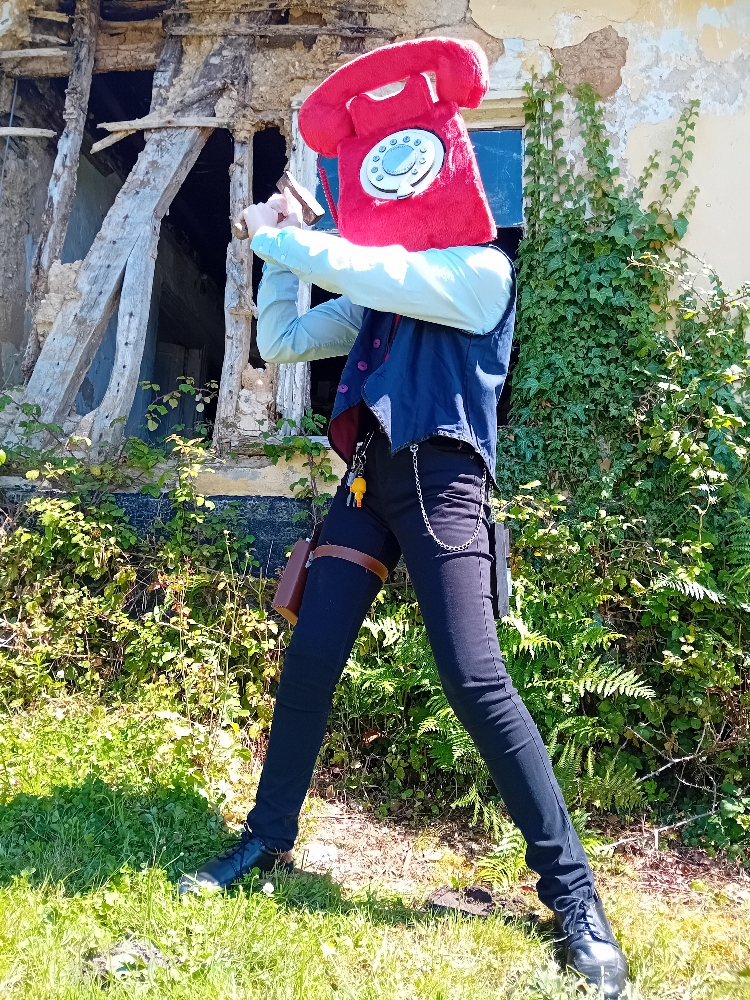 Phone guy - Photo 23