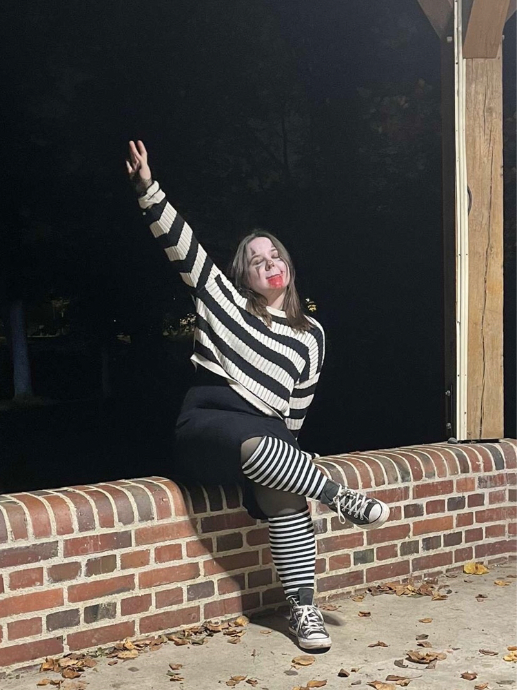 Laughing Jill - Photo 17