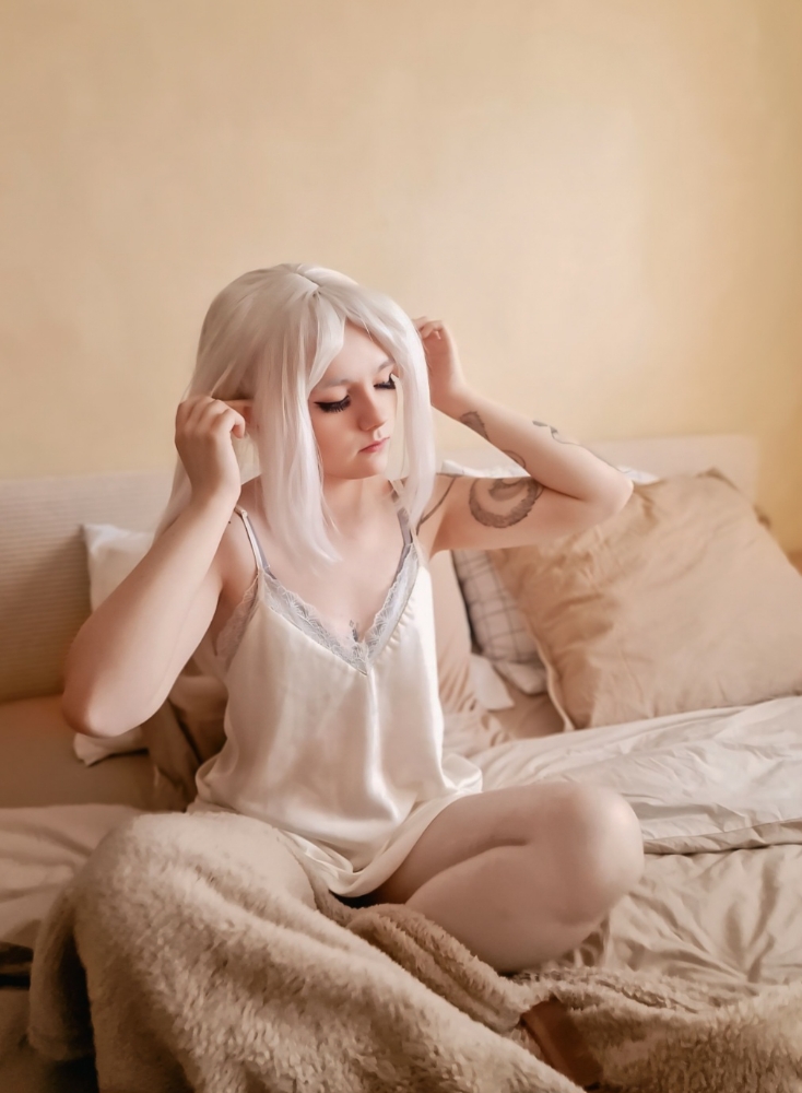 Frieren sleeping - Photo 20