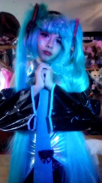 Moondrop_cosplay - Miku