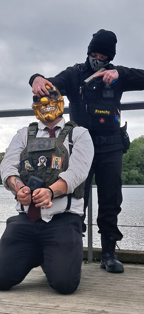 Wolf (golden mask) - Photo 32