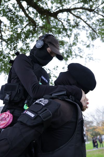 Ikuraaa - Duo militaire