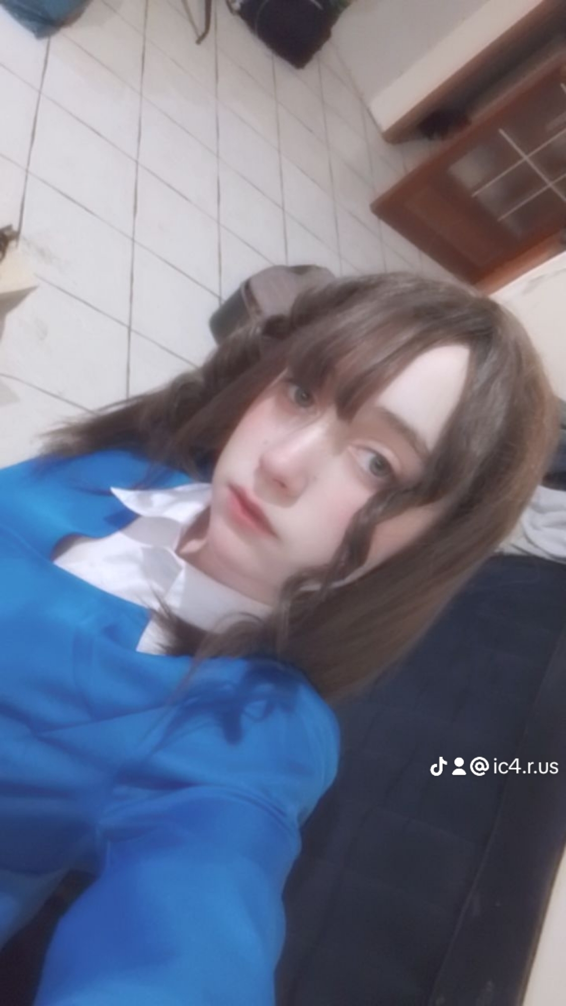 VERONICA SAWYER  - Photo 2