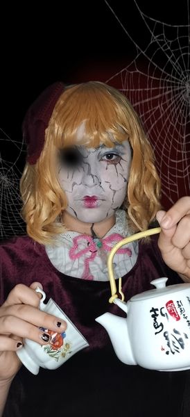 Irl_dracula - Elise (broken doll)