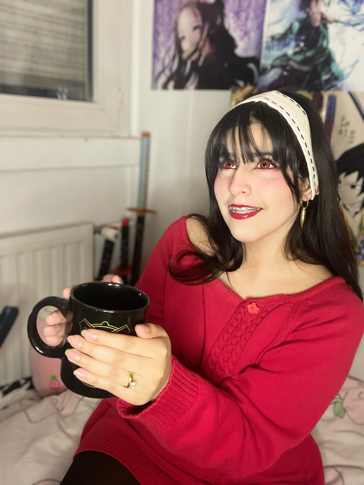 Yor Forger - Photo 35