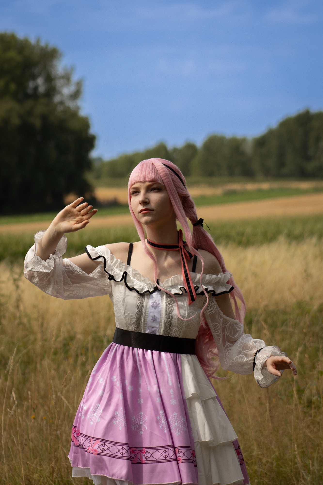 Nikki in nature - Photo 2