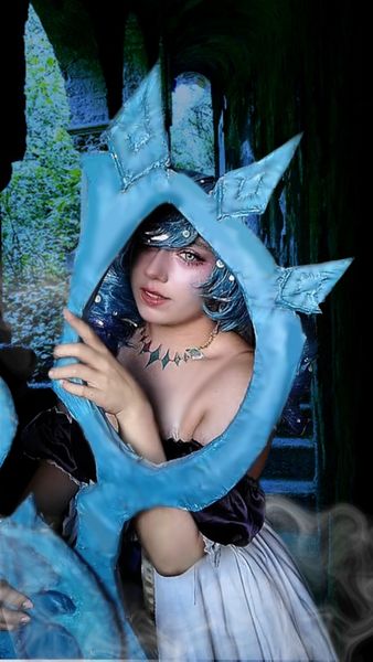 Hoshi_ - Gwen at home