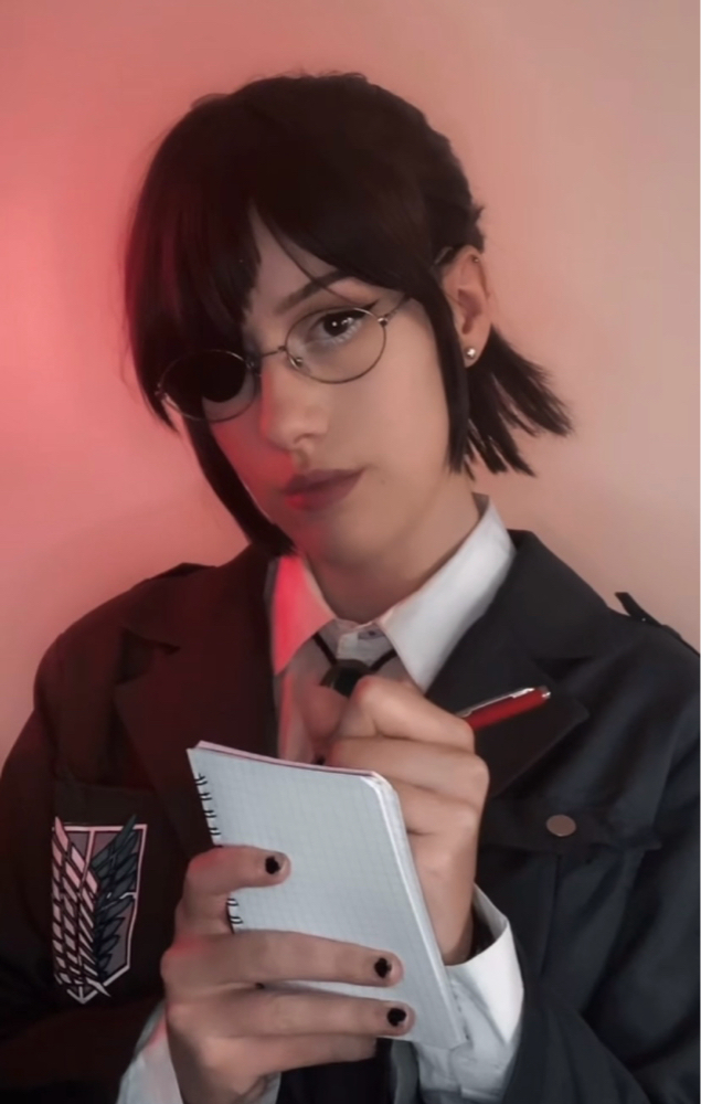 Hange Zoe  - Photo 5