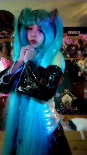 Moondrop_cosplay - Miku
