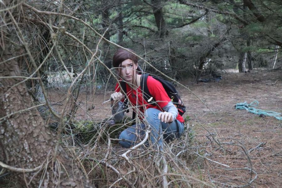 _s1lent_ech0splay - Ellie TLOU forest