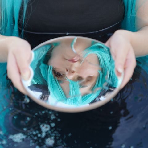 Miku shinkai shoujo