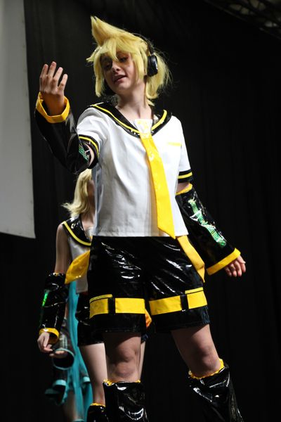 Noxyturne - Trio Vocaloid 