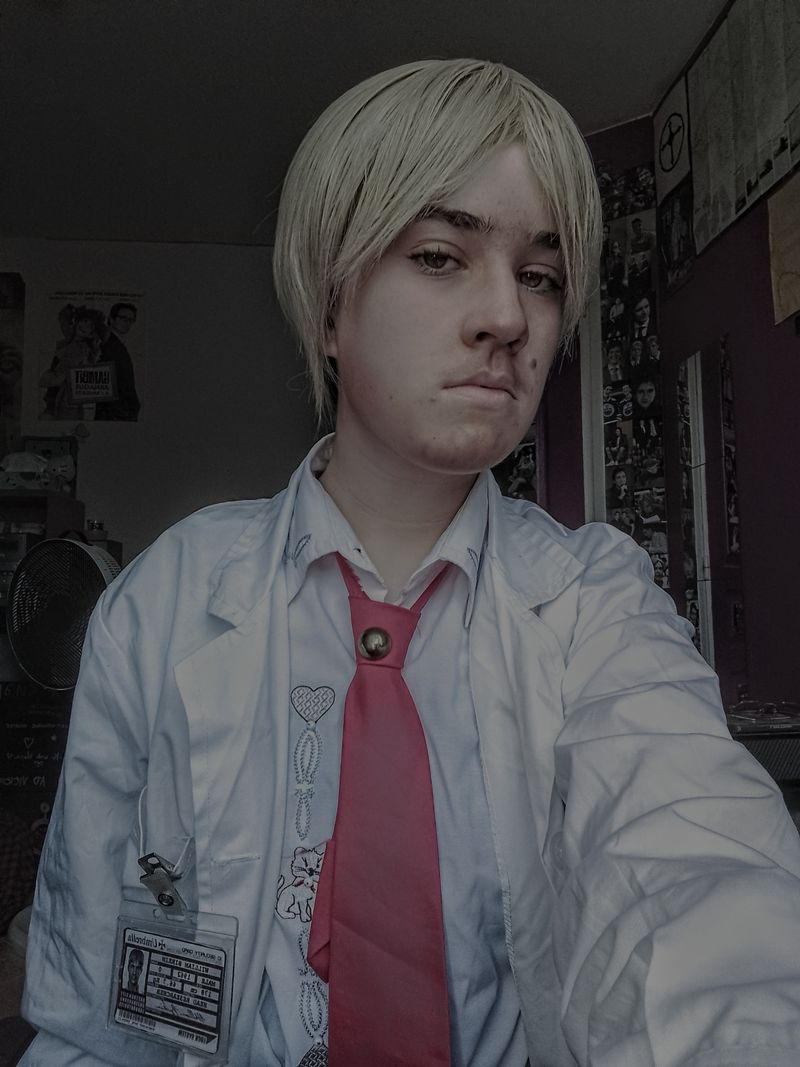 Phoenix._.cosplay – William Birkin 