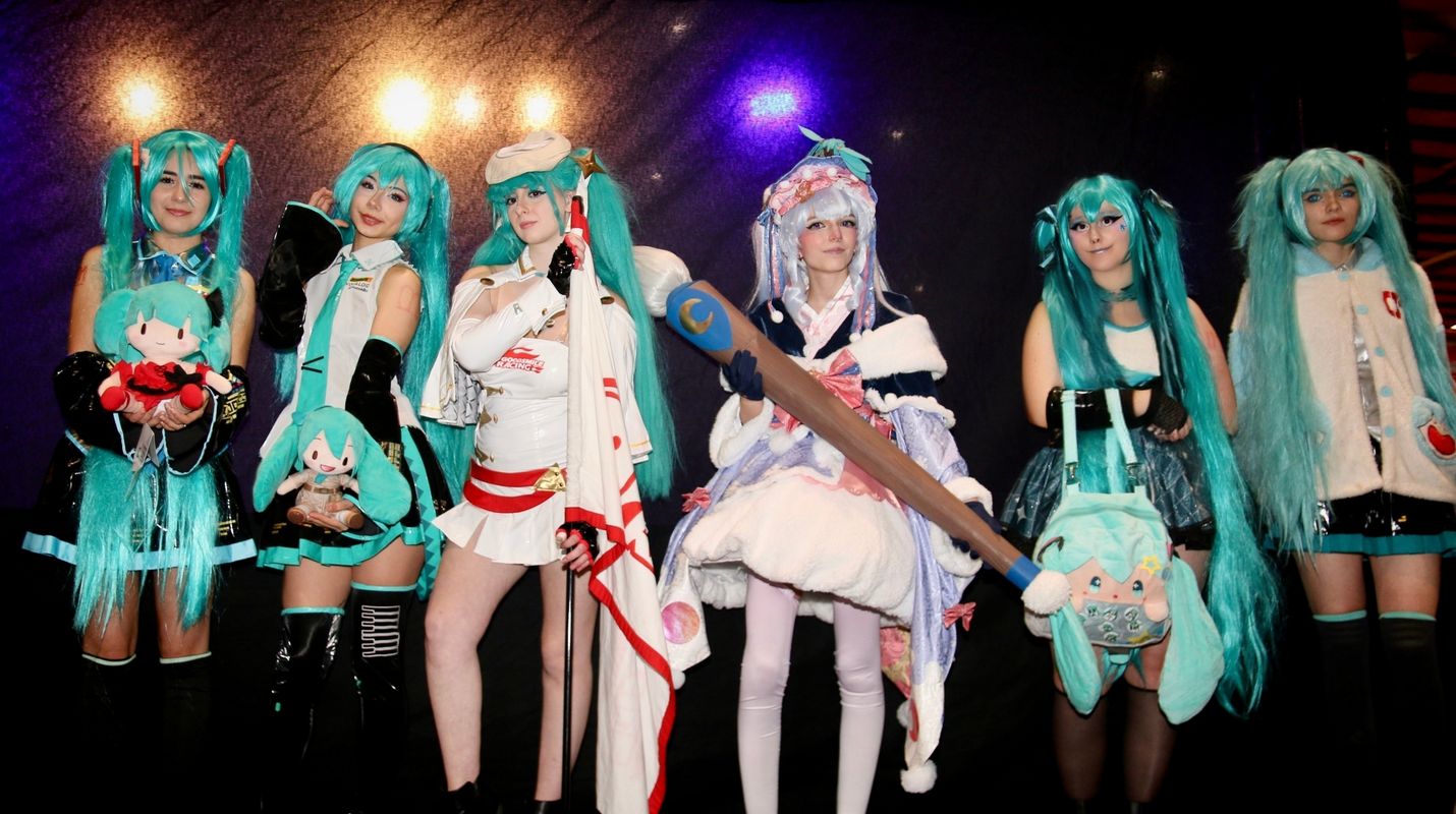 Gwen – Miku multiverse 🩵