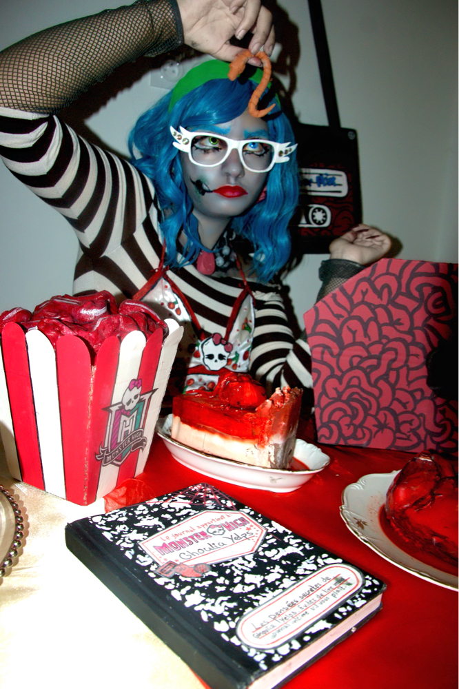 Ghoulia Yelps