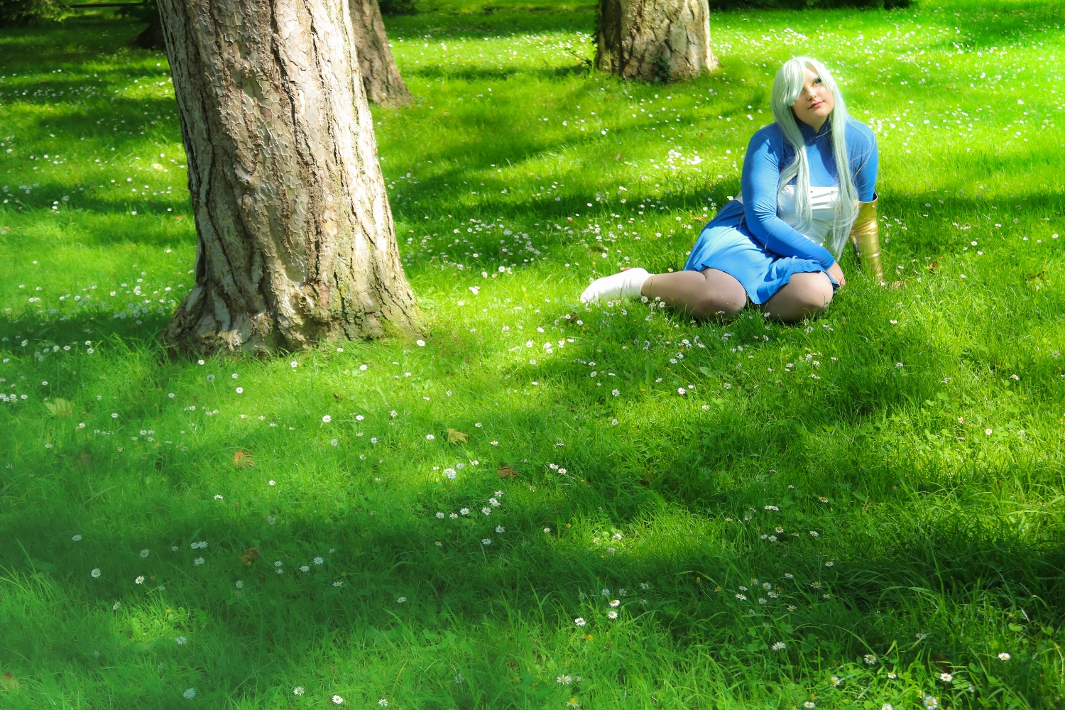 Elizabeth de Liones  - Photo 12