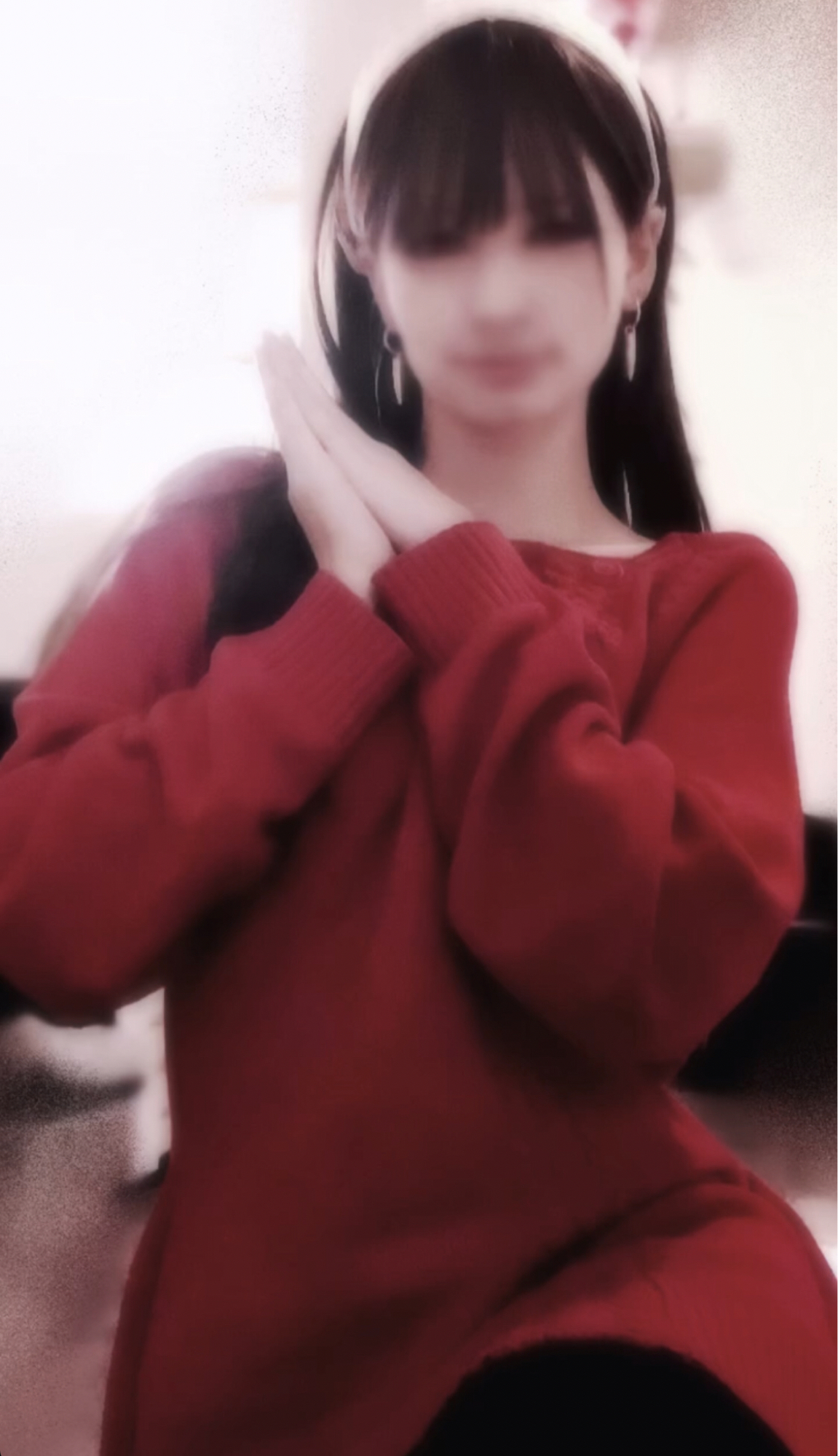 Yor Forger - Photo 3