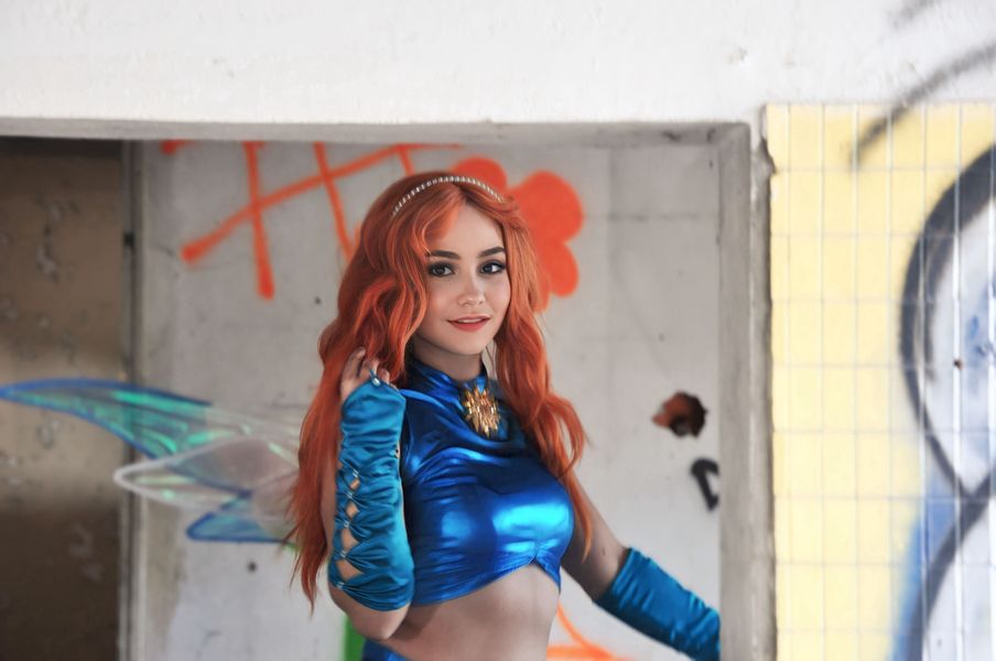 Yvi_the_queen - Bloom