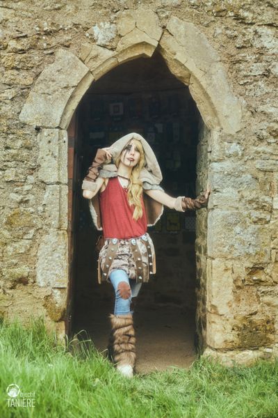 Ash.echoes - Astrid Hofferson