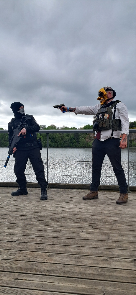 Wolf (golden mask) - Photo 10