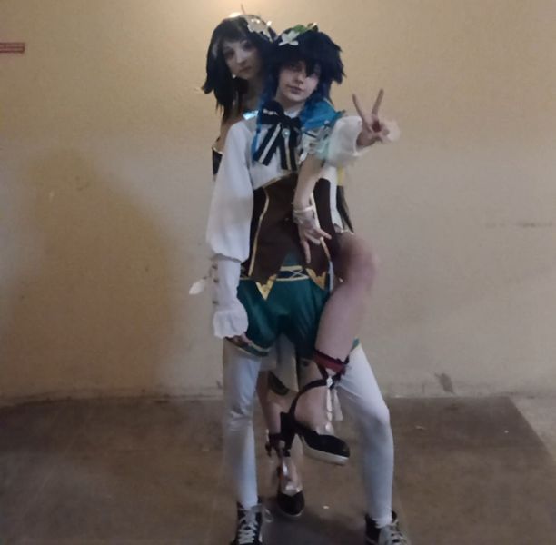 Mighty - pose duo