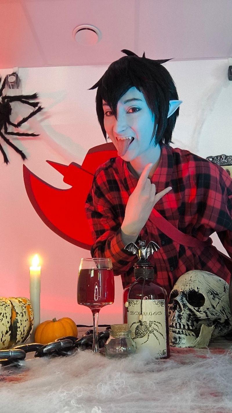 Unicycle_universe – Marshall Lee