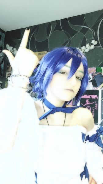 Somebody - Juvia Lockser 