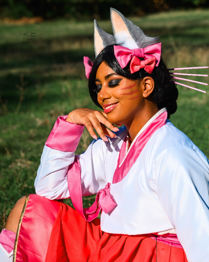 Ahri by Deby  - Photo 3