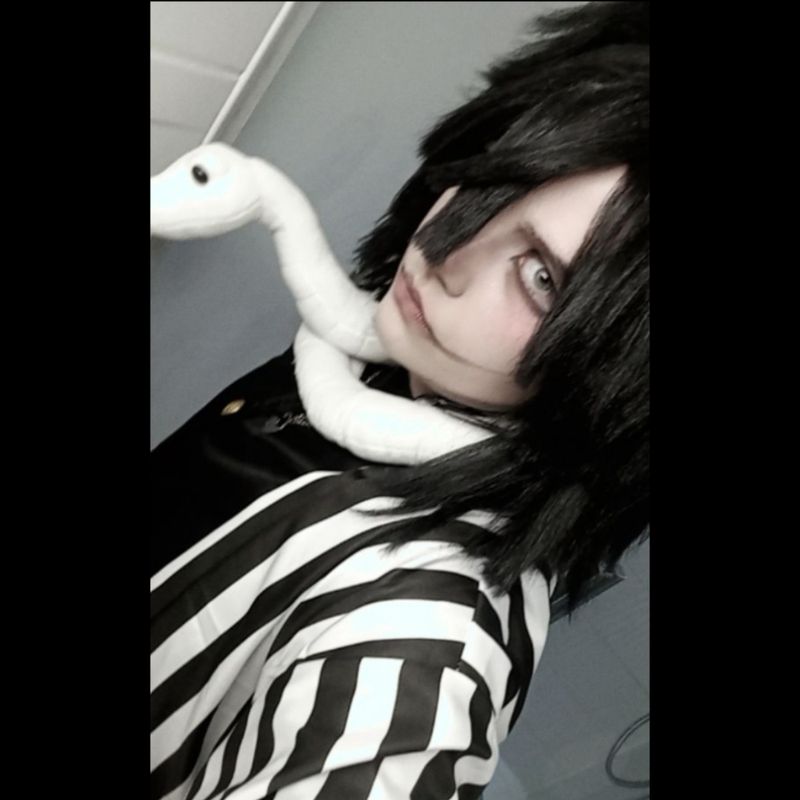 Adamthecosplayer – Obanai iguro 🐍