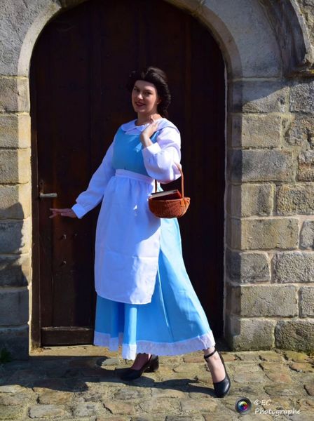 Princessandpixiedust - Belle villageoise 