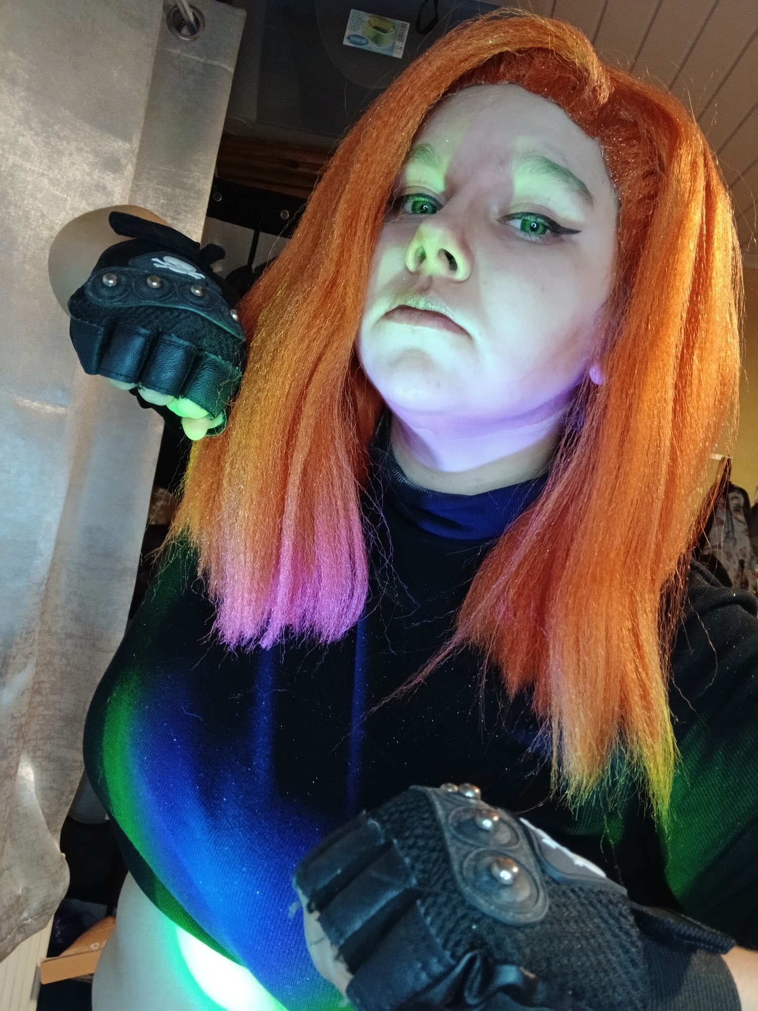 Kim at home - Photo 26