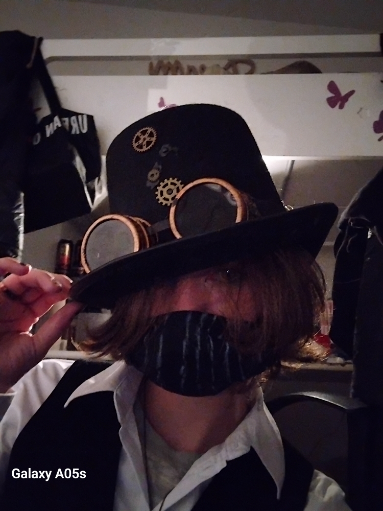 OC Lucia Woods - Photo 13