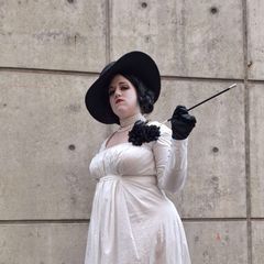 Lady Dimitrescu preview 2