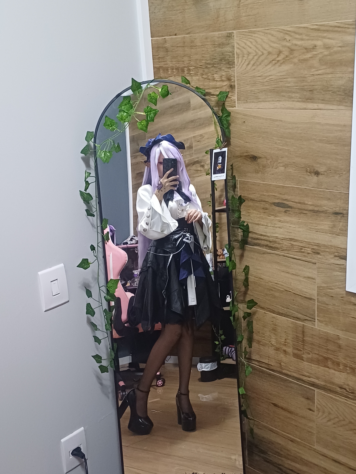 Vivian 2025 - Photo 2