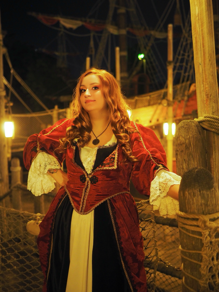 Elisabeth Swann - Photo 18