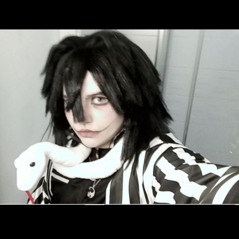 Adamthecosplayer – Obanai iguro 🐍