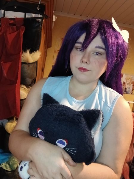 _fluffy_kiddo_ - Aubrey at home 