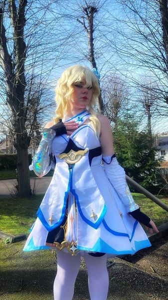 Tami - Lumine Outside