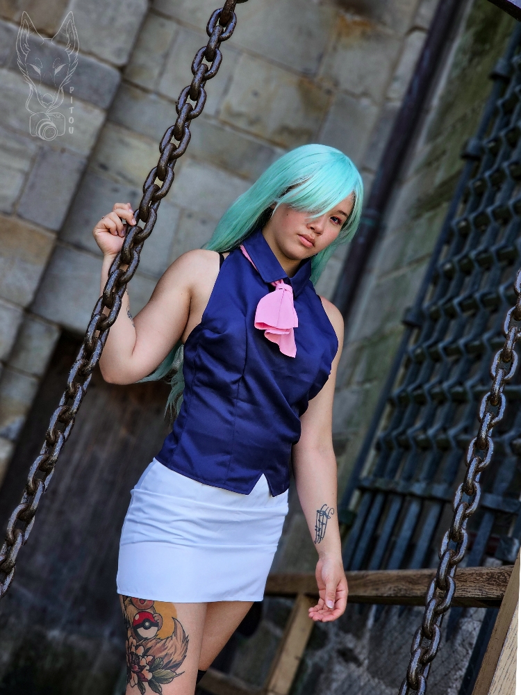 Elizabeth Liones  - Photo 2