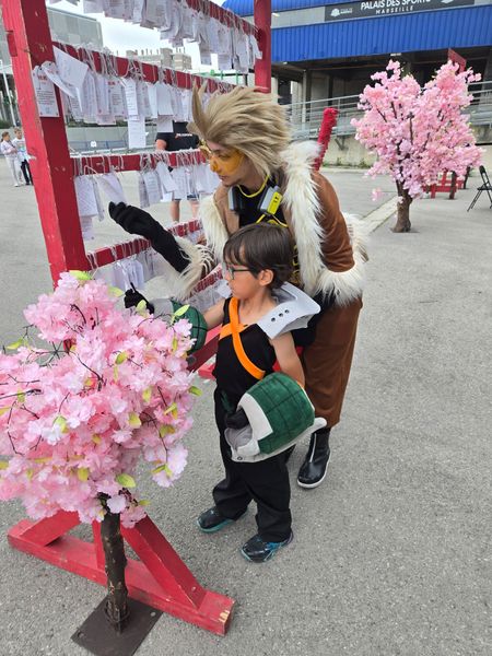 Marie_co - Hawks et mini bakugo