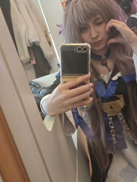 Astral puppet - Herta selfie